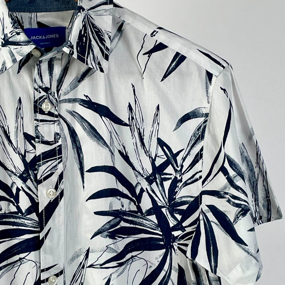 Jack & Jones Tropical Print Short Sleeve Shirt, Navy/White, Size S - Picture 3 of 7